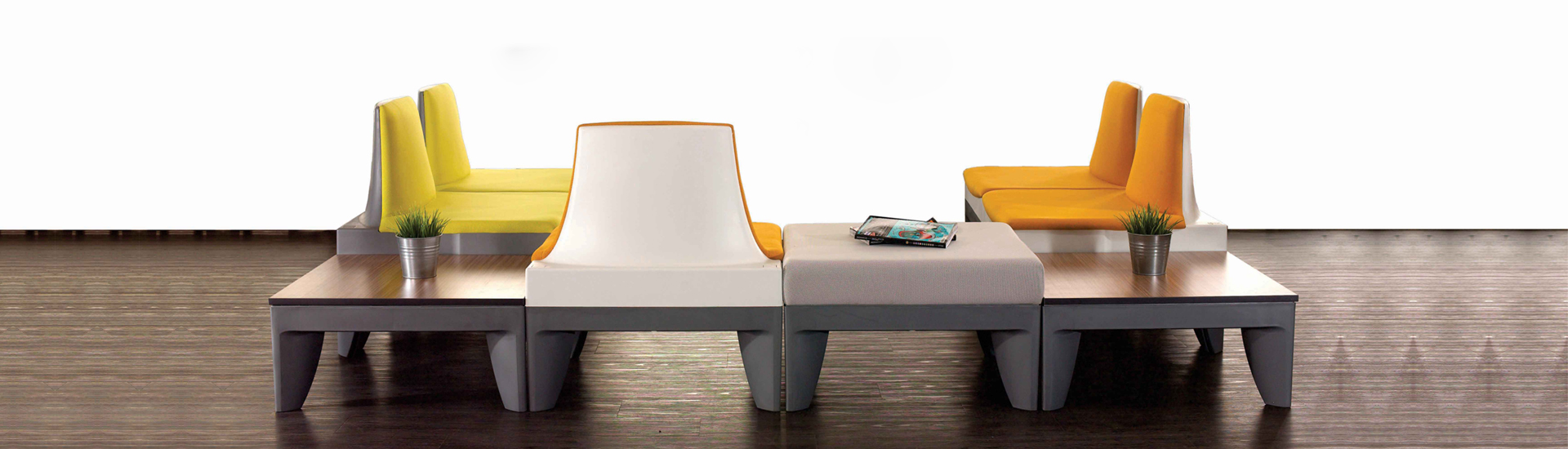 comfortable lounge chairs